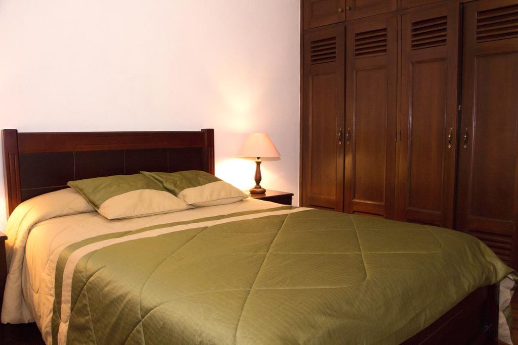 Altura Rooms & Suites Quito Room photo